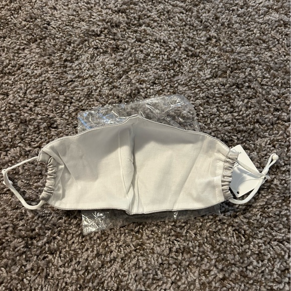 Vince silk face mask - Picture 4 of 4